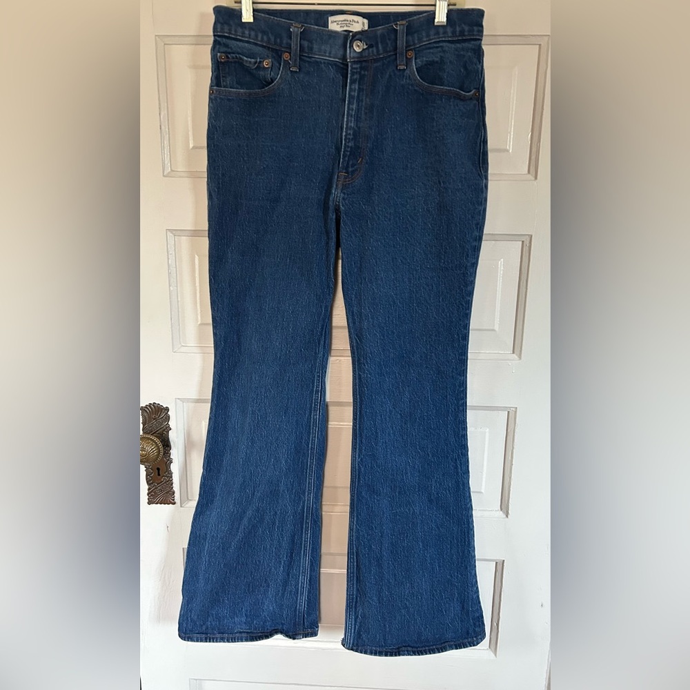 Abercrombie & Fitch Dark Blue High Waist Flare Jeans. Size 10 (30)